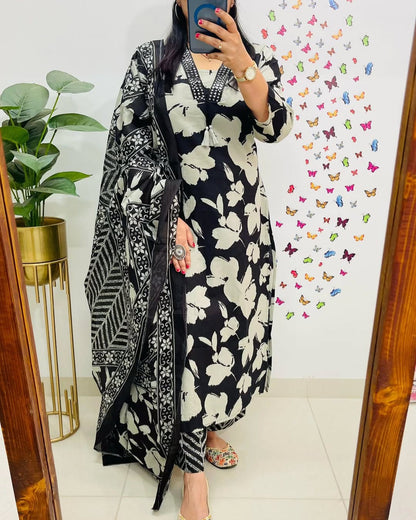 Designer Mughal/Kalamkari Fusion Floral Print Kurti Pant Dupatta Set