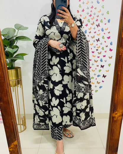 Designer Mughal/Kalamkari Fusion Floral Print Kurti Pant Dupatta Set