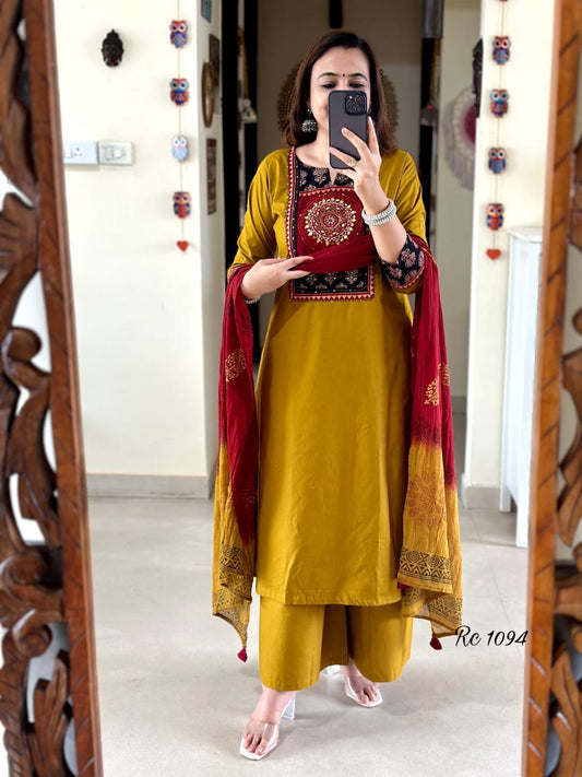 Beautiful Embroidery Yoke Cotton Suit Set Cotton Kurta With Embroidery Yoke And Handwork