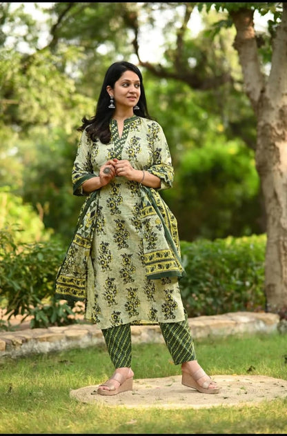 Pure Cotton Women Kurta Pant with Dupatta (Malticolor)
