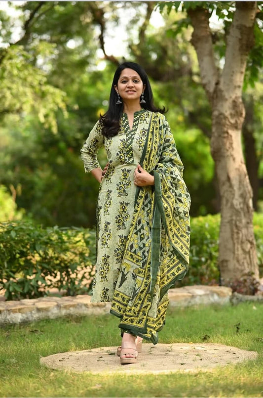 Pure Cotton Women Kurta Pant with Dupatta (Malticolor)